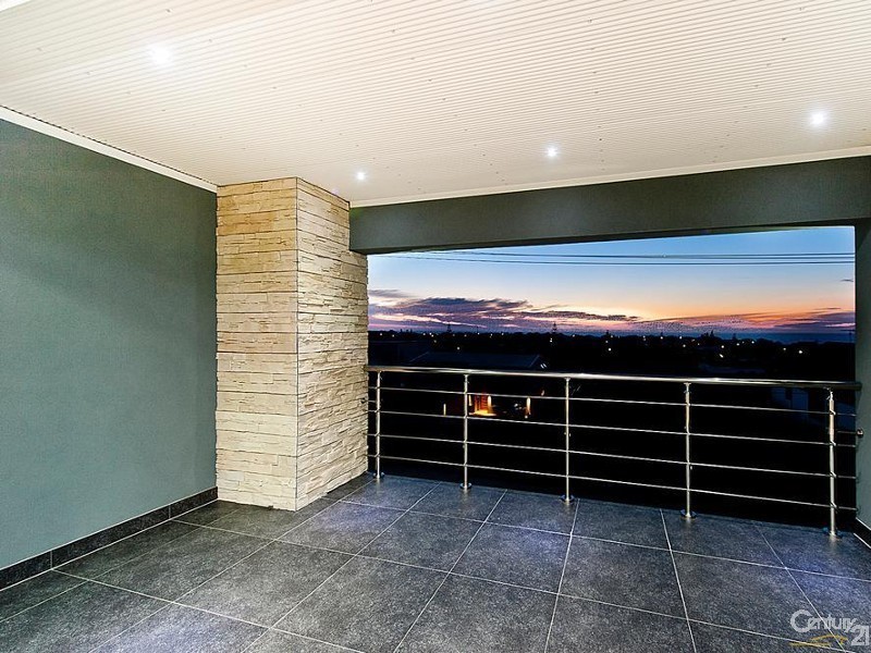 9 Marsh Place, Halls Head WA 6210