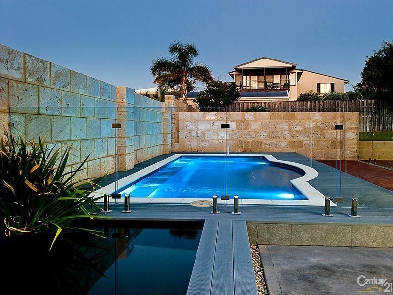 9 Marsh Place, Halls Head WA 6210