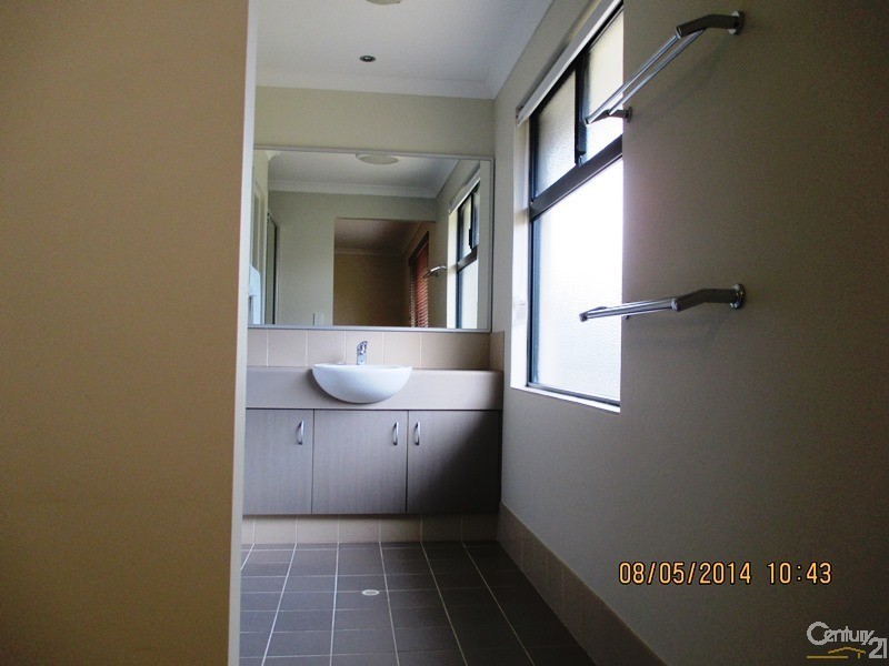 31 Tranquility Way, Halls Head WA 6210