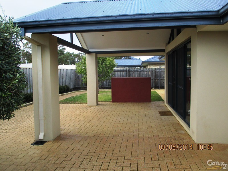 31 Tranquility Way, Halls Head WA 6210