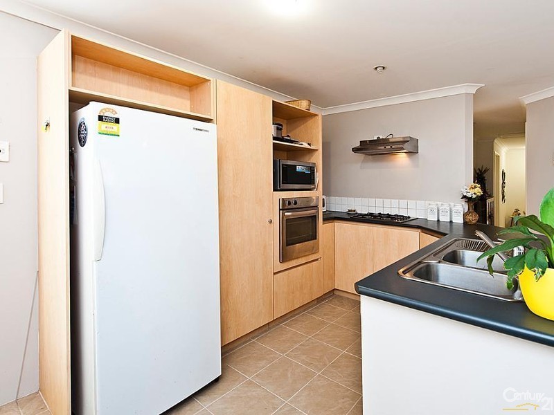 3/6 Day Road, Mandurah WA 6210