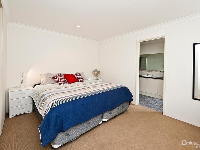 3/6 Day Road, Mandurah WA 6210