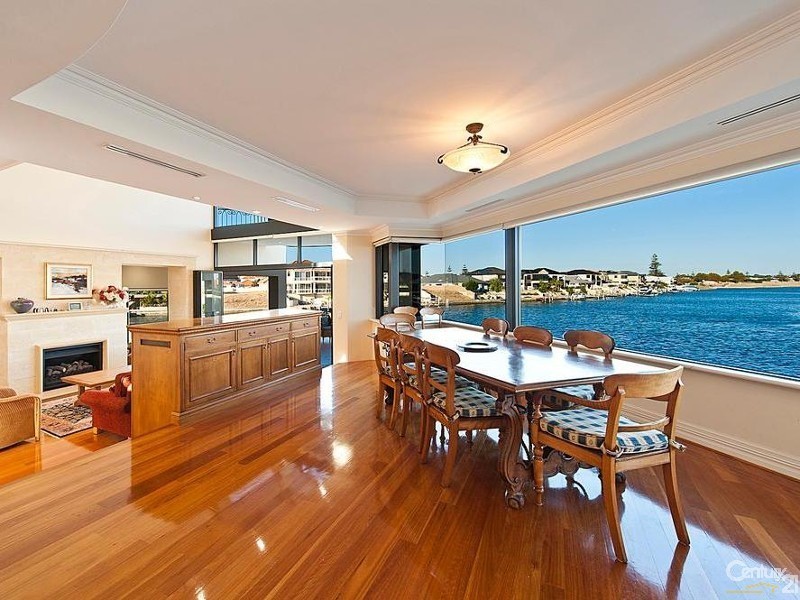 10 Santavea Mews, Halls Head WA 6210