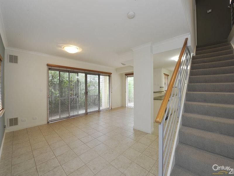 3/4 Stewart Street, Mandurah WA 6210