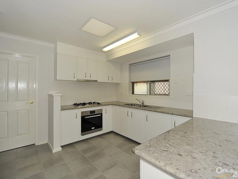 15 Sievewright Street, Silver Sands WA 6210