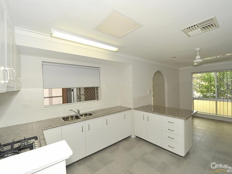 15 Sievewright Street, Silver Sands WA 6210