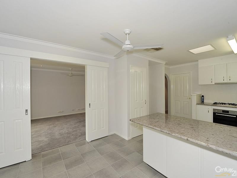 15 Sievewright Street, Silver Sands WA 6210