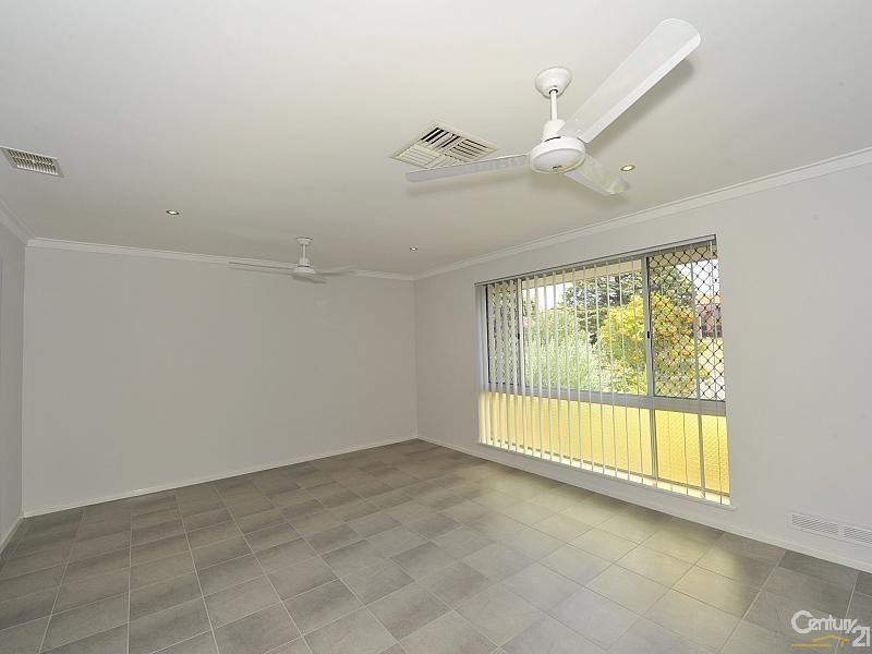 15 Sievewright Street, Silver Sands WA 6210