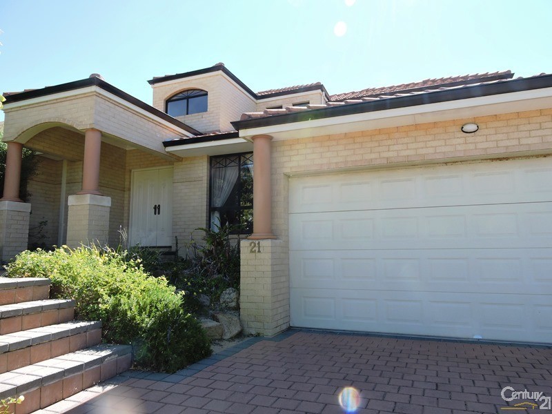 21 Magnetic Square, Halls Head WA 6210