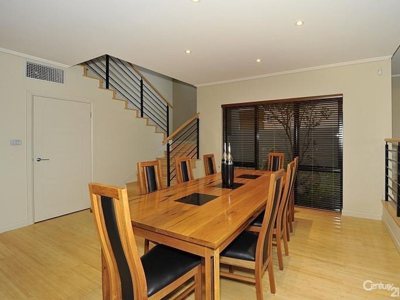 44 Brindabella Crescent, Halls Head WA 6210