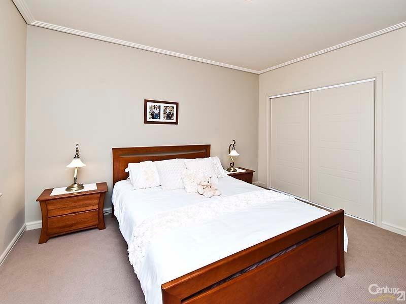 44 Brindabella Crescent, Halls Head WA 6210