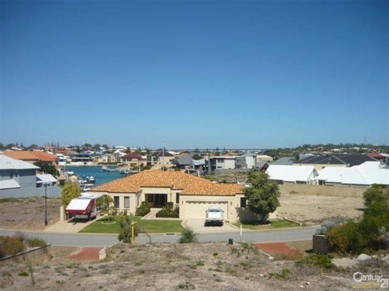 32 Abrolhos Quay, Wannanup WA 6210