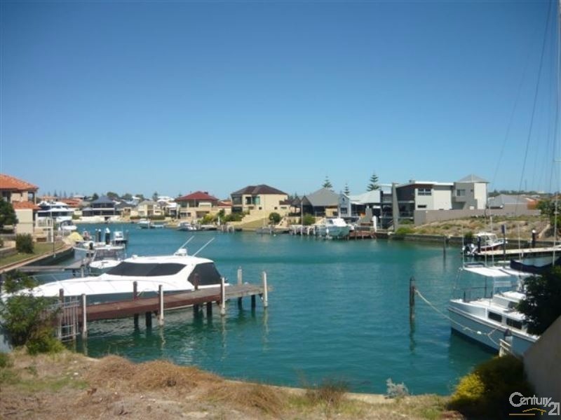 32 Abrolhos Quay, Wannanup WA 6210