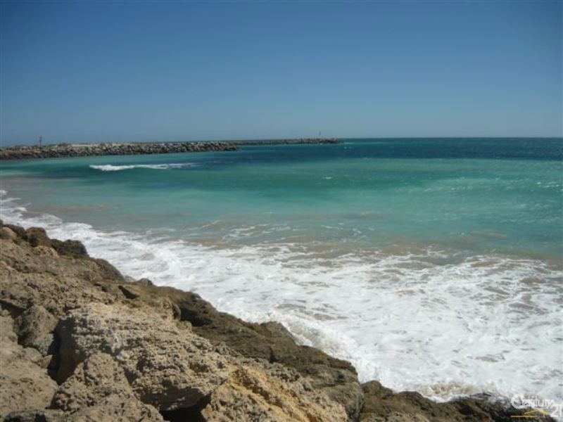32 Abrolhos Quay, Wannanup WA 6210