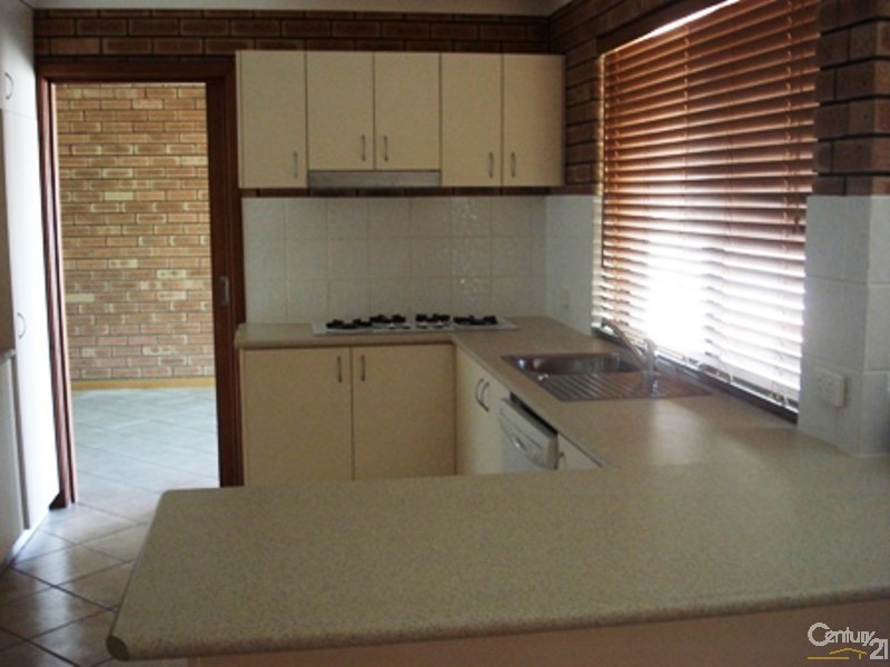 39 Peelwood Parade, Halls Head WA 6210