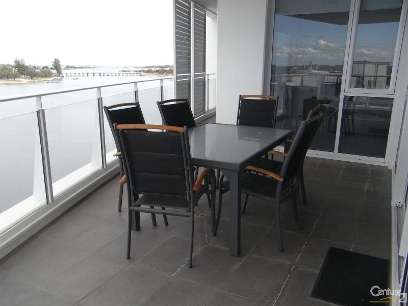 601/3 Marco Polo Drive, Mandurah WA 6210