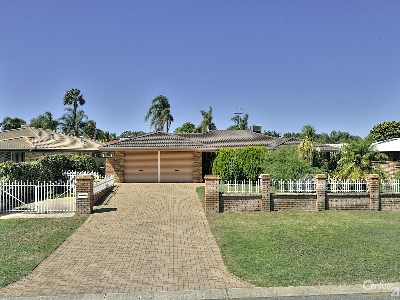 19 Fairway Crescent, Meadow Springs WA 6210