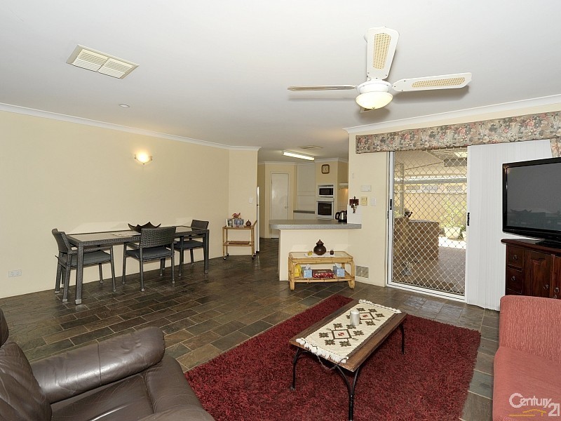 19 Fairway Crescent, Meadow Springs WA 6210