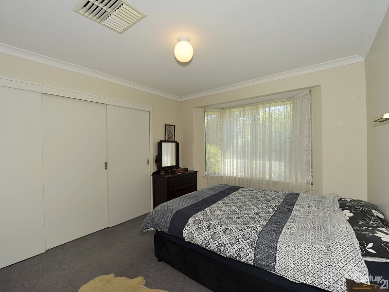 19 Fairway Crescent, Meadow Springs WA 6210