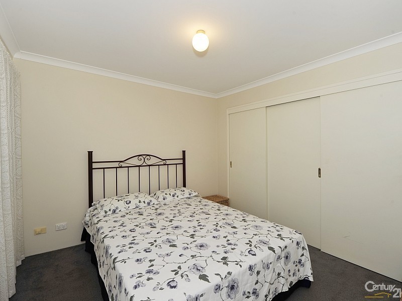 19 Fairway Crescent, Meadow Springs WA 6210