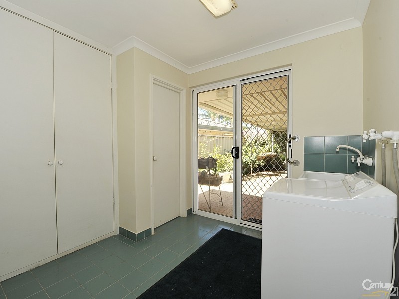 19 Fairway Crescent, Meadow Springs WA 6210