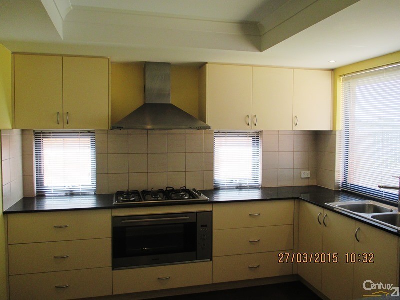 26 Adriana Way, Halls Head WA 6210