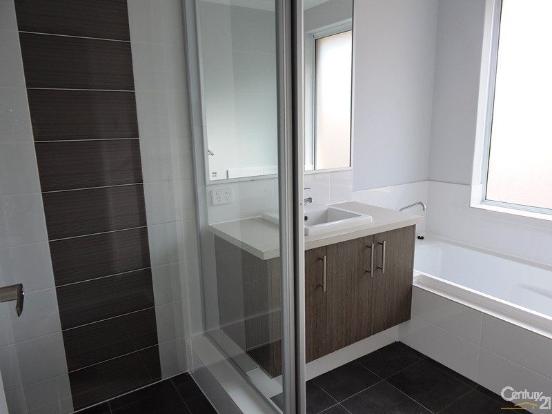 28 Eleanore Drive, Madora Bay WA 6210