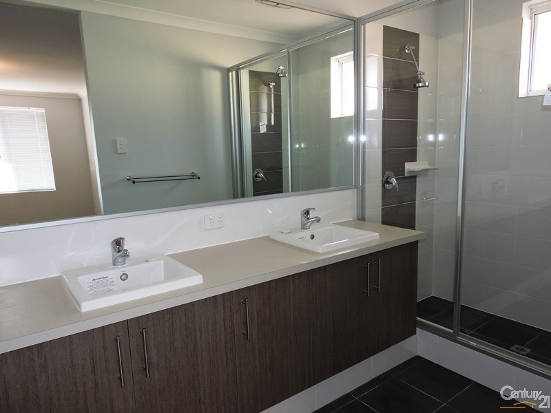 28 Eleanore Drive, Madora Bay WA 6210