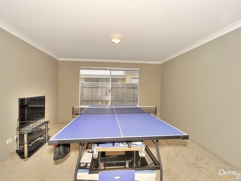 12 Senecio Way, Halls Head WA 6210