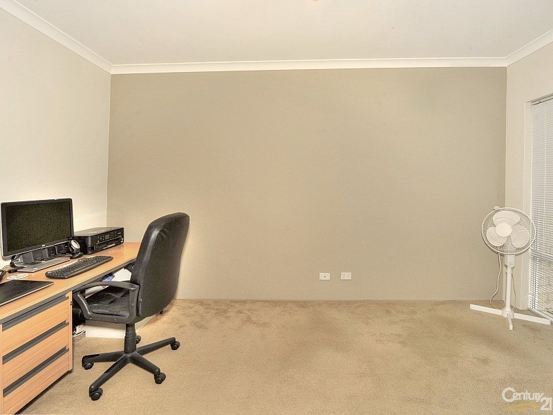 12 Senecio Way, Halls Head WA 6210