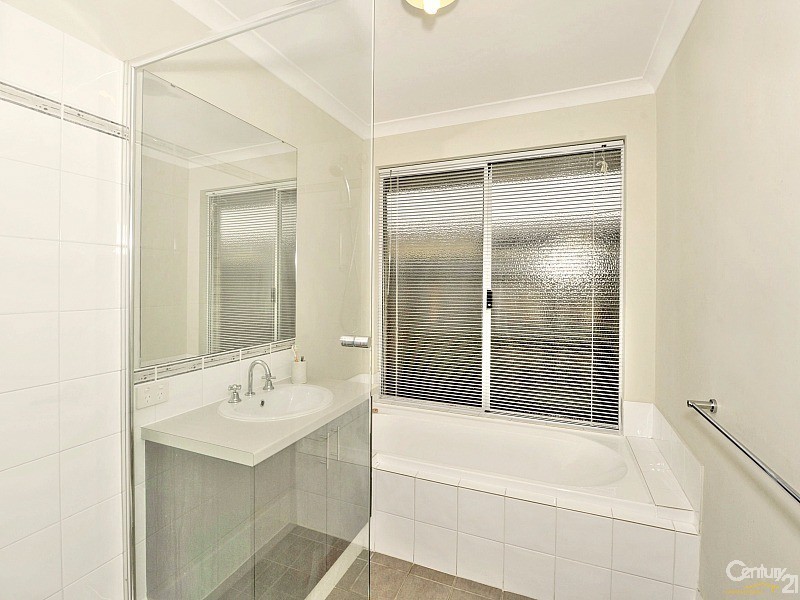 12 Senecio Way, Halls Head WA 6210