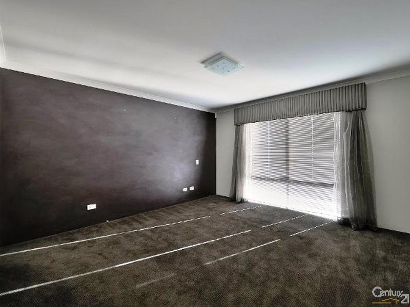 28 Jasper Way, Lakelands WA 6180