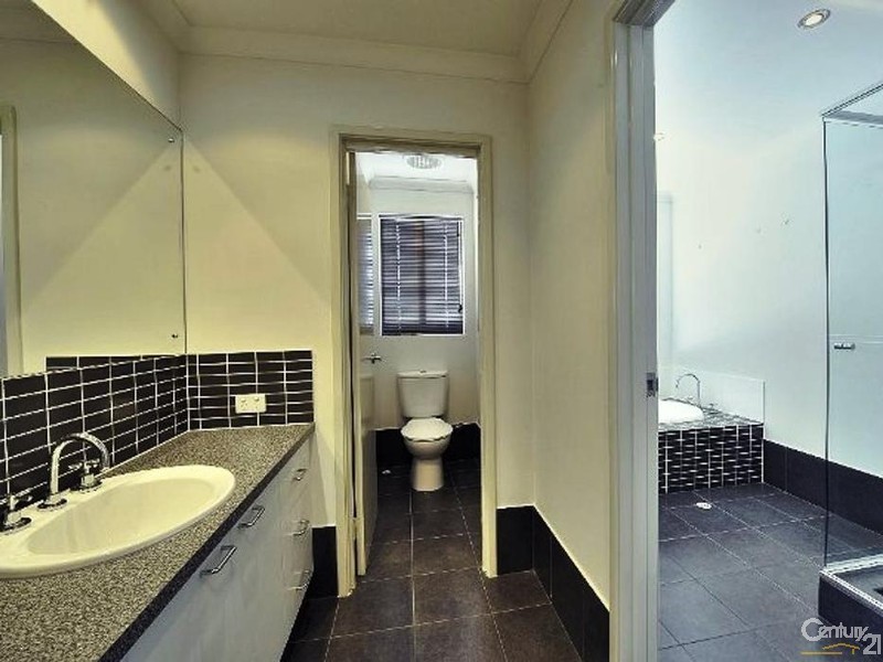 28 Jasper Way, Lakelands WA 6180