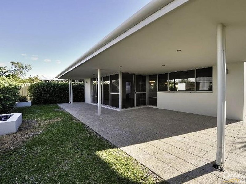 28 Jasper Way, Lakelands WA 6180