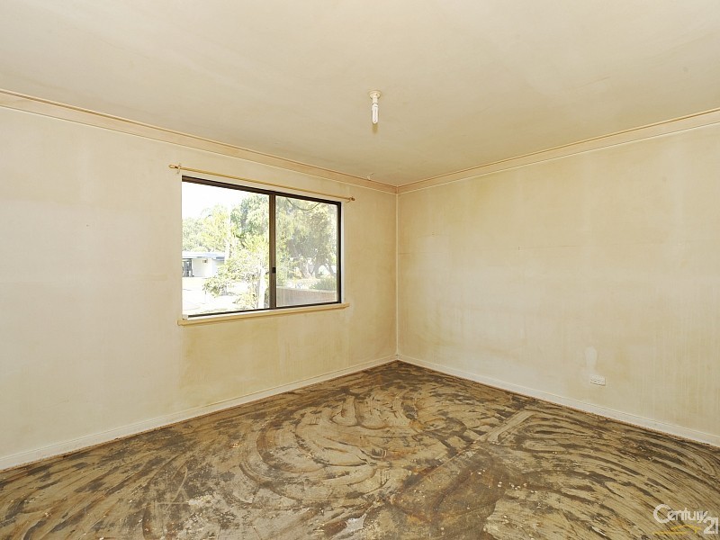 8 Flinders Street, Falcon WA 6210