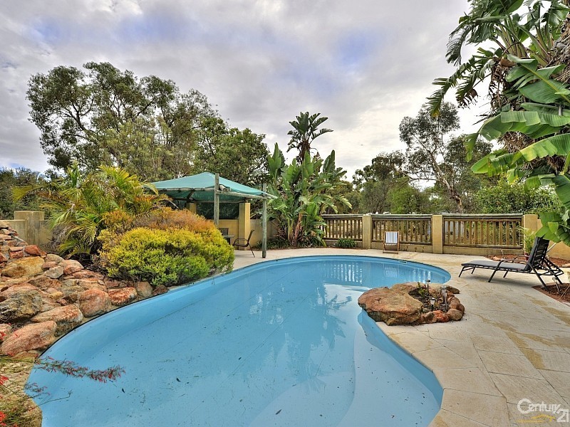 27 Noorumba Road, Barragup WA 6209