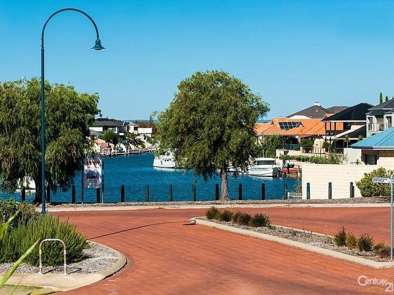 64 McLarty Road, Halls Head WA 6210