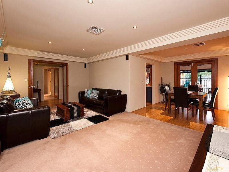 64 McLarty Road, Halls Head WA 6210