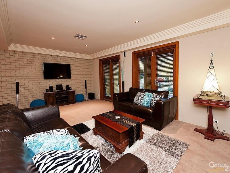 64 McLarty Road, Halls Head WA 6210