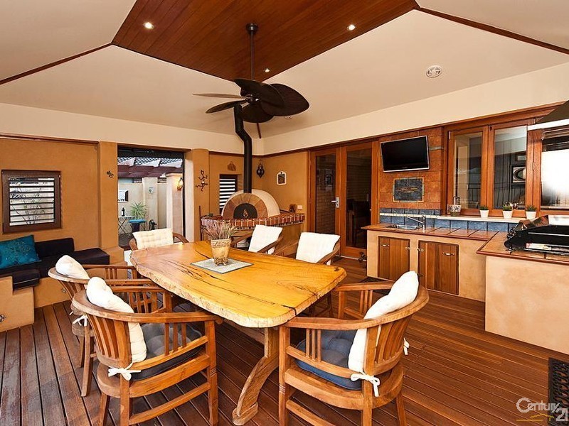64 McLarty Road, Halls Head WA 6210
