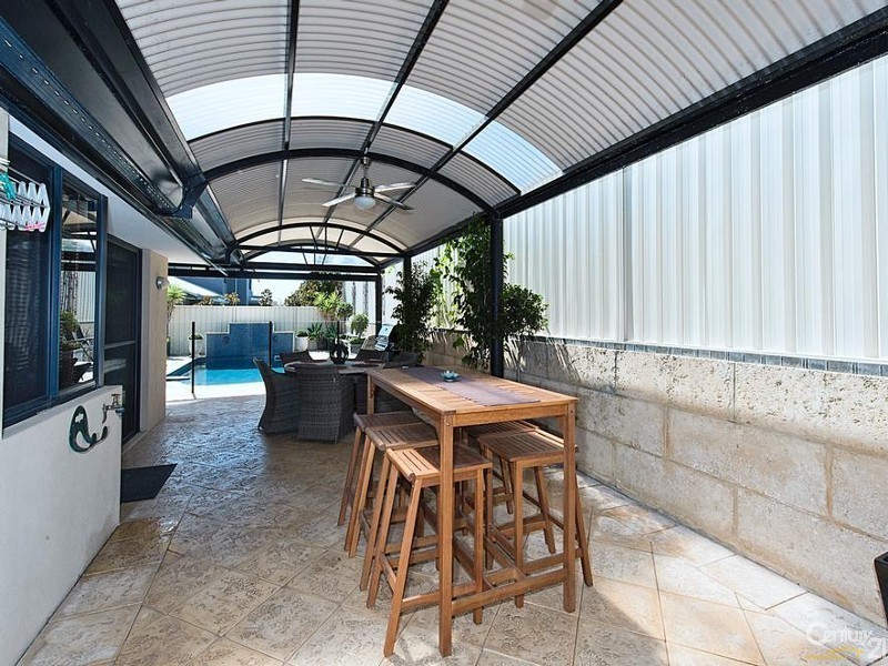 18 Podman Turn, Madora Bay WA 6210