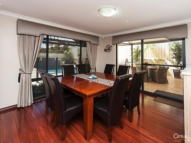 18 Podman Turn, Madora Bay WA 6210