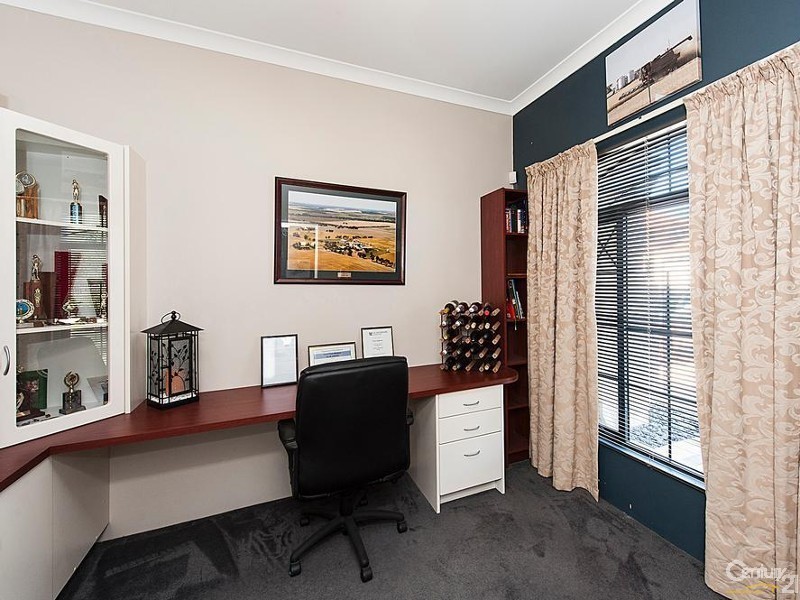 18 Podman Turn, Madora Bay WA 6210