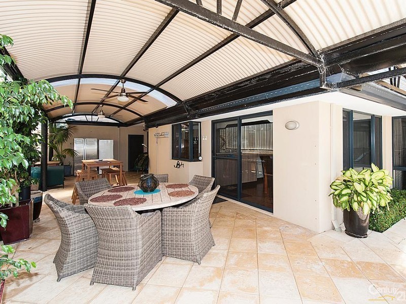 18 Podman Turn, Madora Bay WA 6210