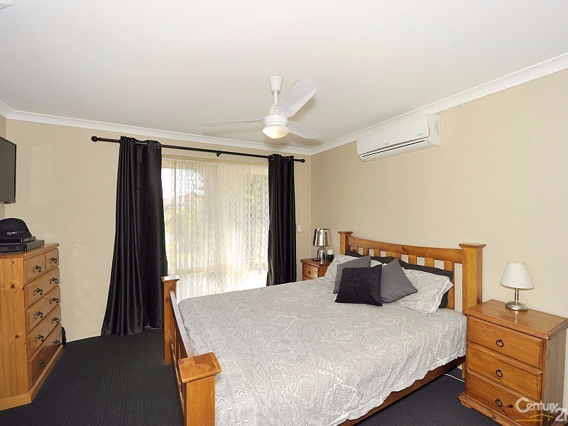 11 Fairway Crescent, Meadow Springs WA 6210