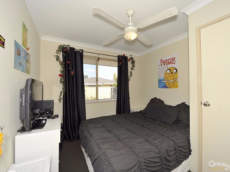 11 Fairway Crescent, Meadow Springs WA 6210