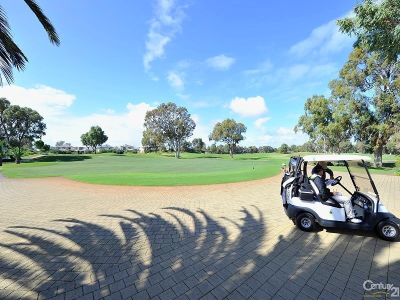 11 Fairway Crescent, Meadow Springs WA 6210