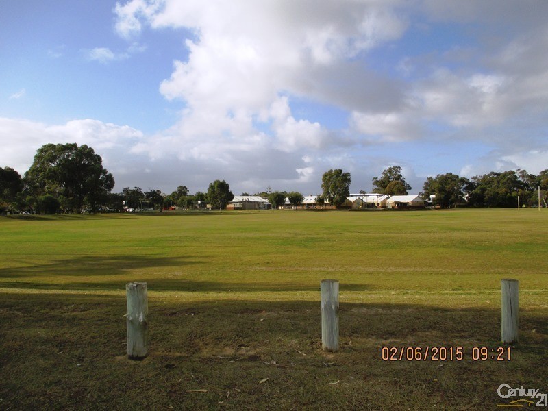 2 Buchanan Elbow, Greenfields WA 6210