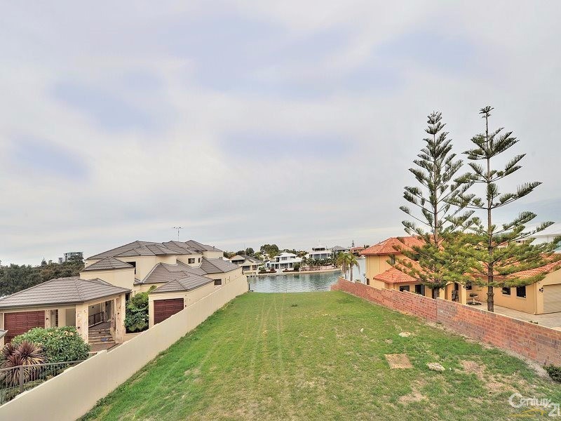 10 Sovereign Gardens (Port Mandurah), Halls Head WA 6210