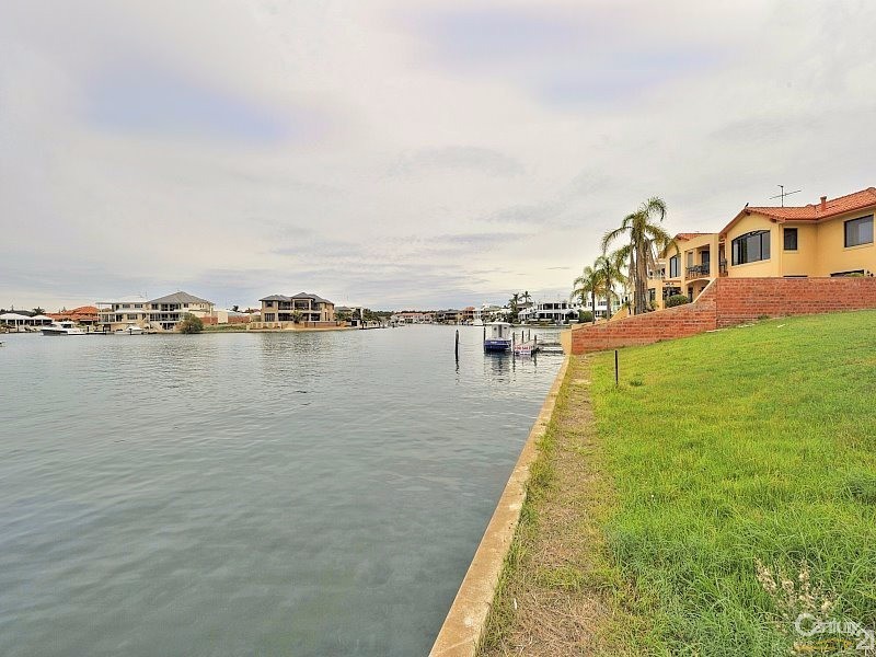 10 Sovereign Gardens (Port Mandurah), Halls Head WA 6210